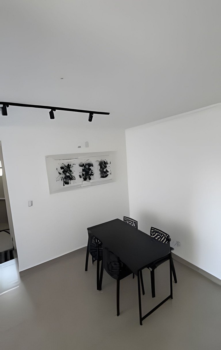 Apartamento completo com vaga, varanda e piscina