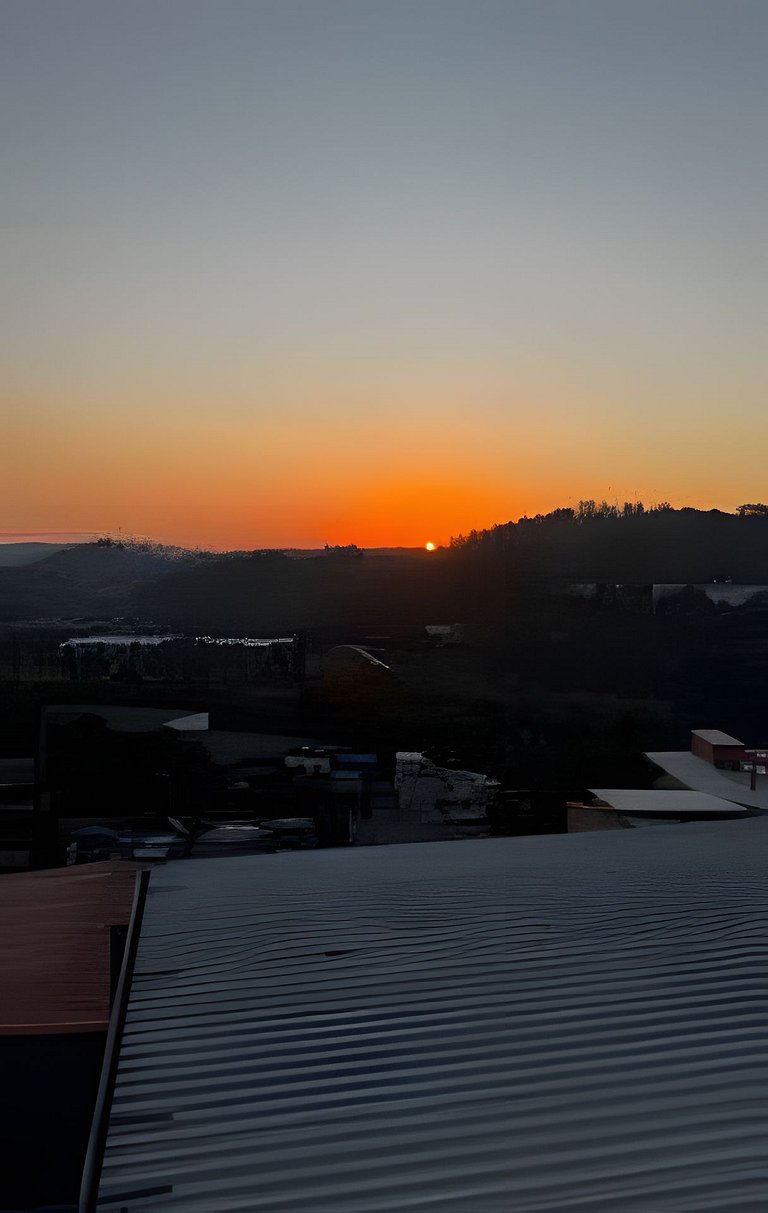 Loft amplo 97m2 com terraço e TVSmart