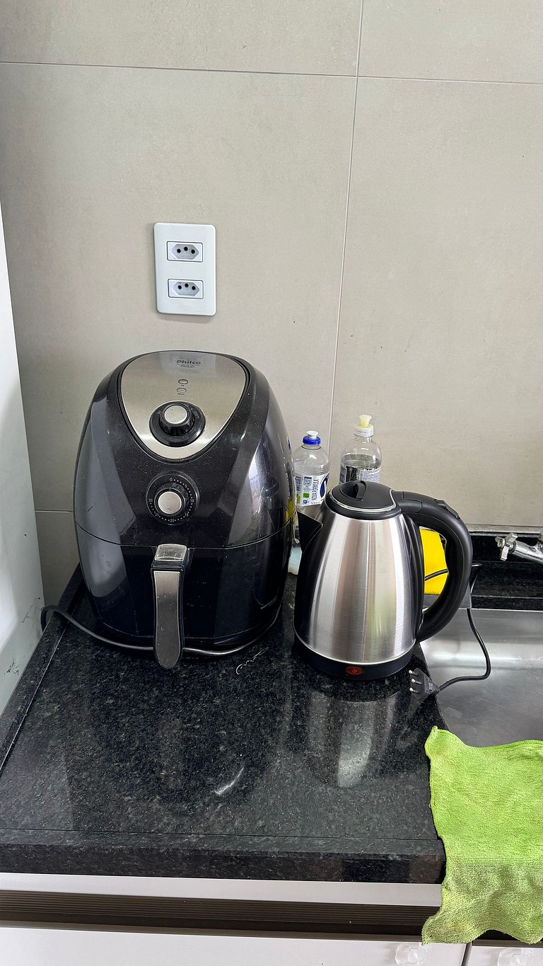 Apartamento completo com vaga, varanda e piscina