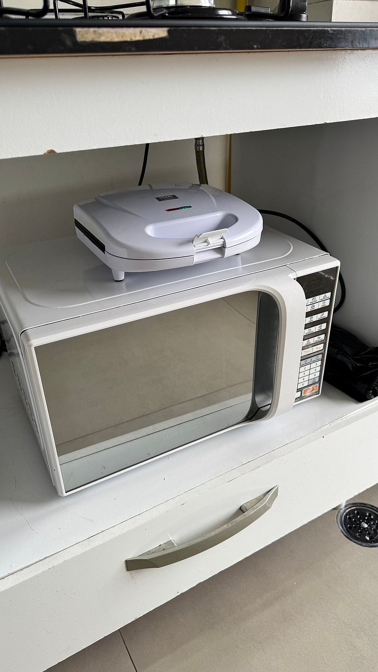 Apartamento completo com vaga, varanda e piscina