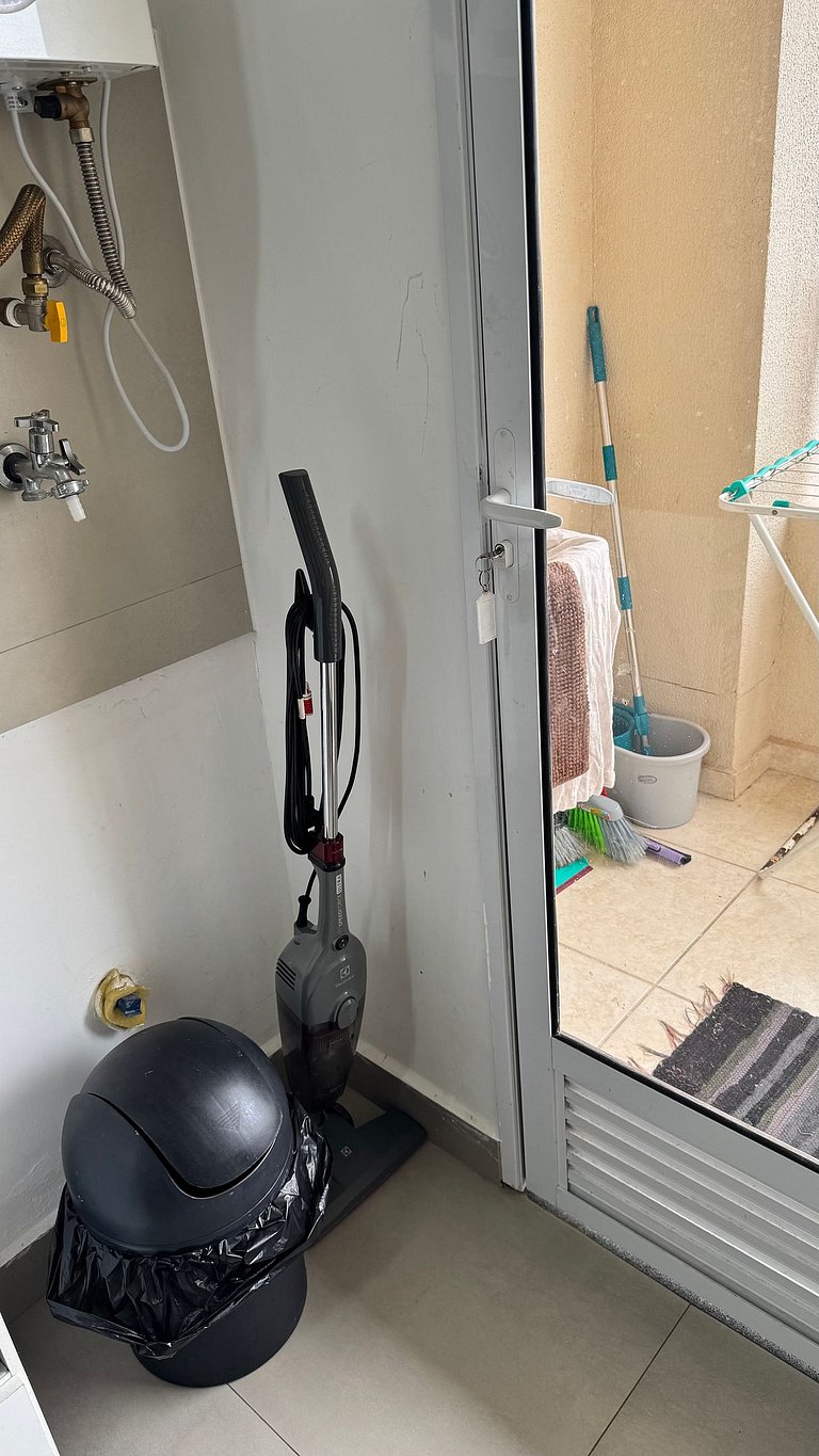 Apartamento completo com vaga, varanda e piscina