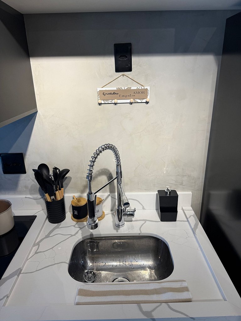 Apto moderno Decorado com Varanda